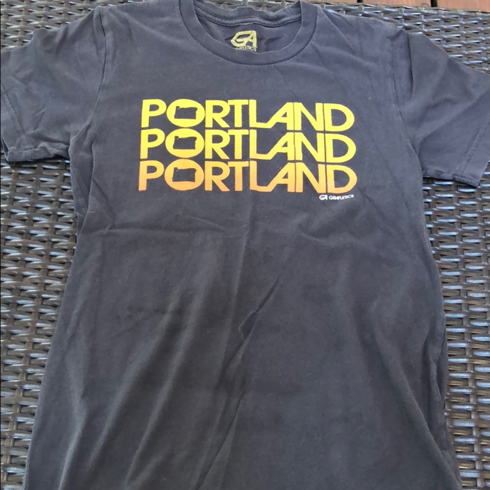 Unisex Small Portland Grafletics T-Shirt